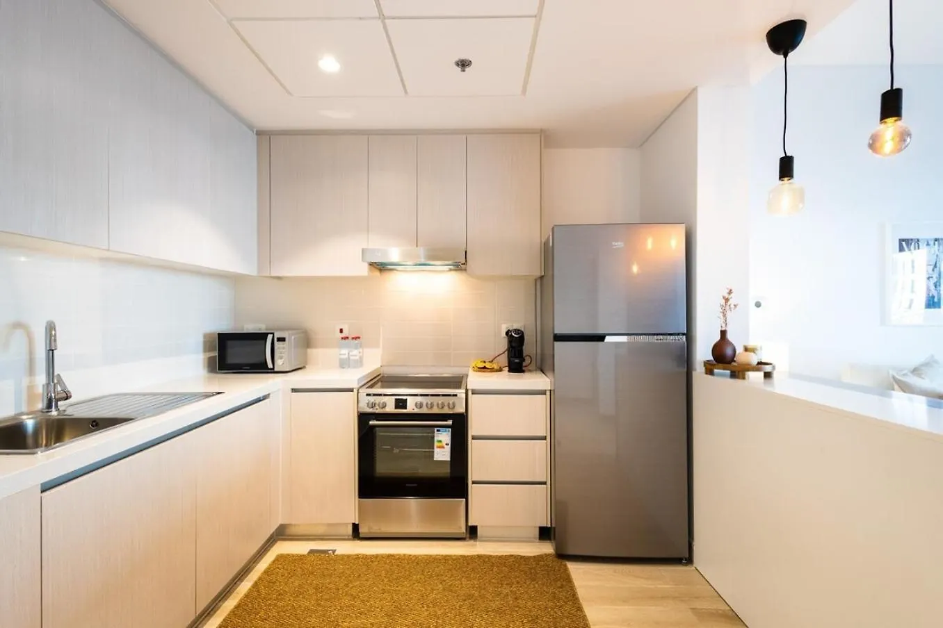 Voyage'S Charming 1Br Waters Edge Apartment Abu Dhabi